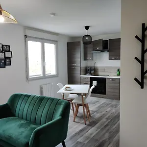 https://calme-et-charmant-t1-bis.inbrittany.com