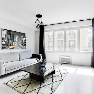 https://apt-lovely-3br-6p-near-convention.fr-paris.fr